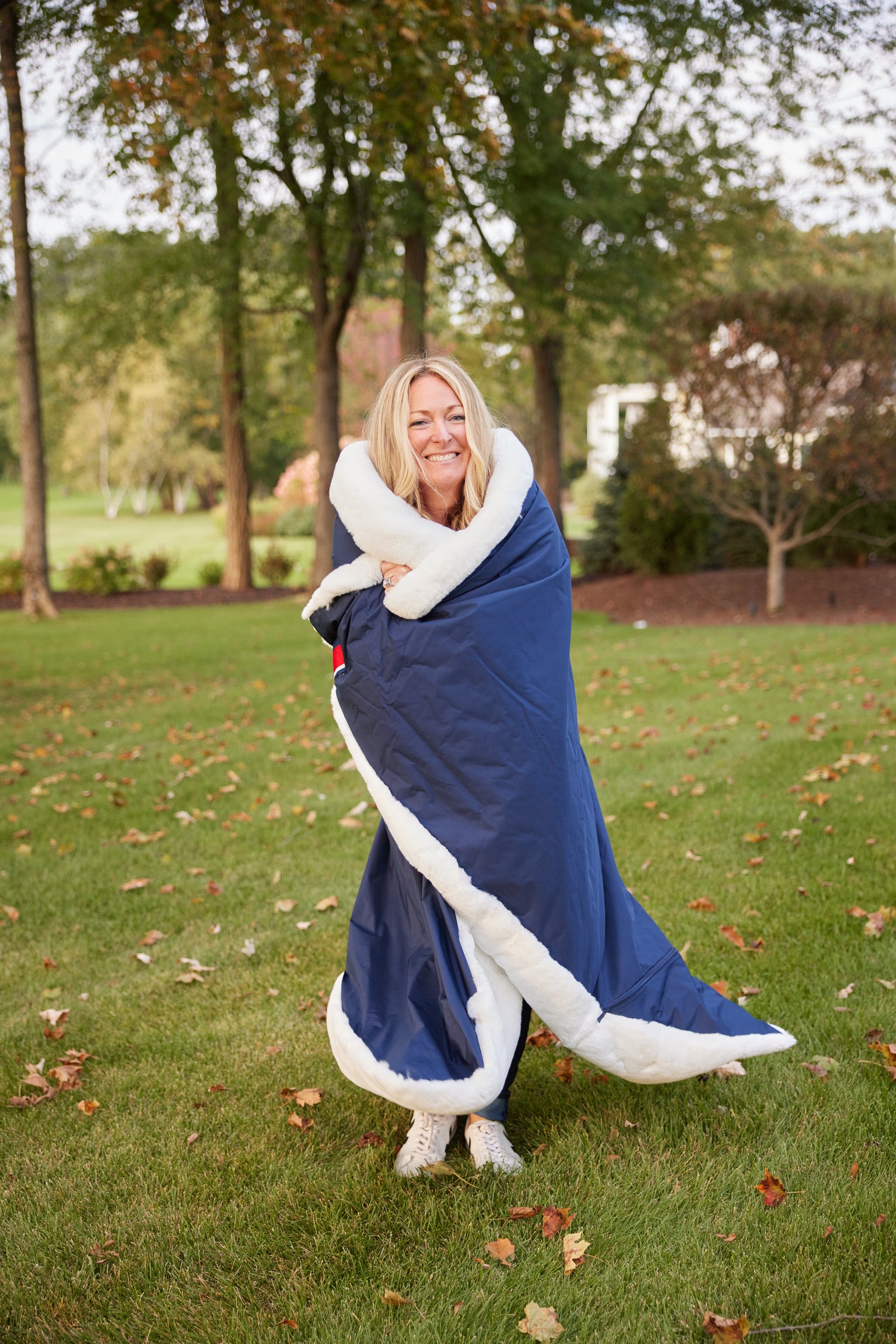 Villanova Large White Outdoor Blanket