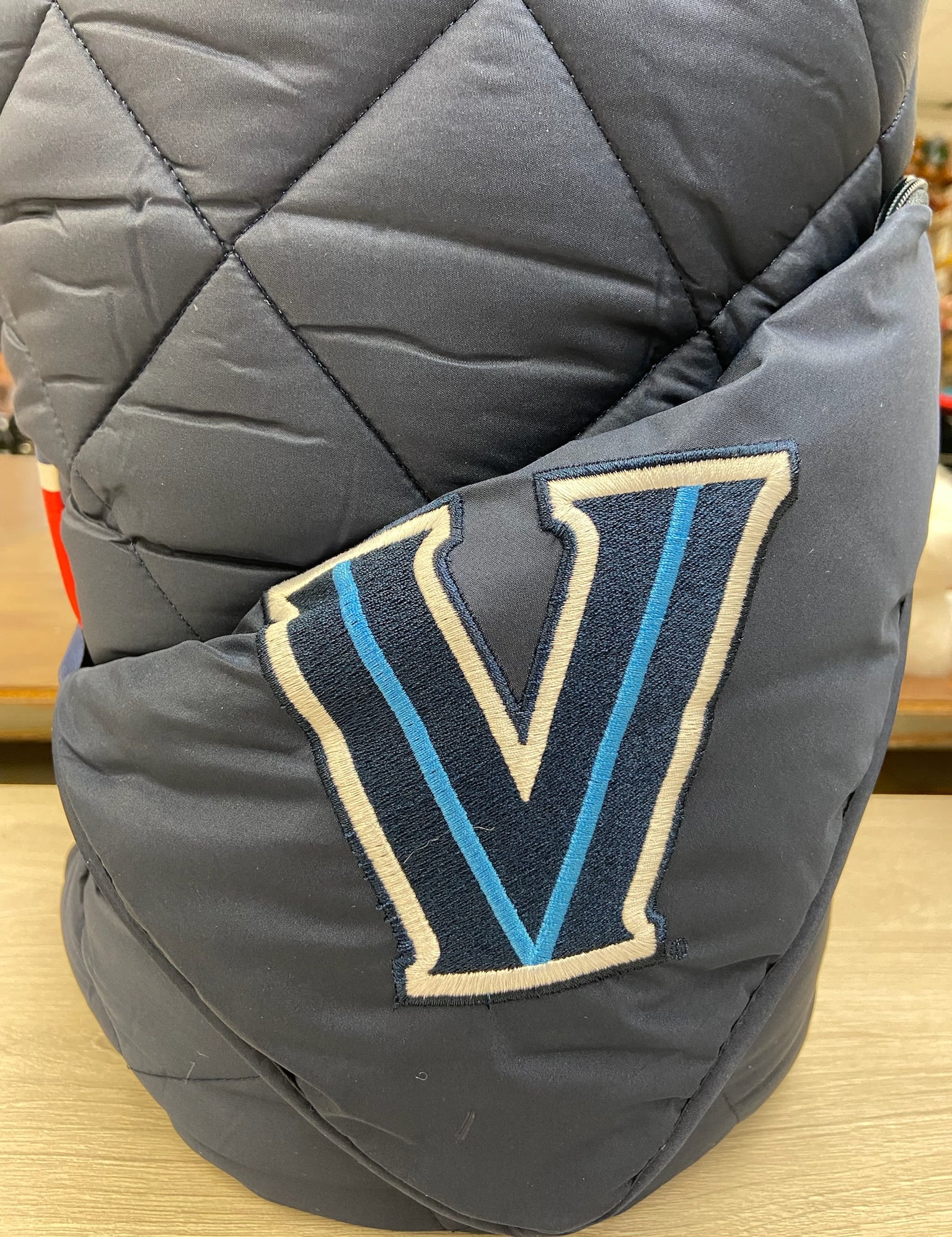 VillanovaNavyPufferBlanket.jpg