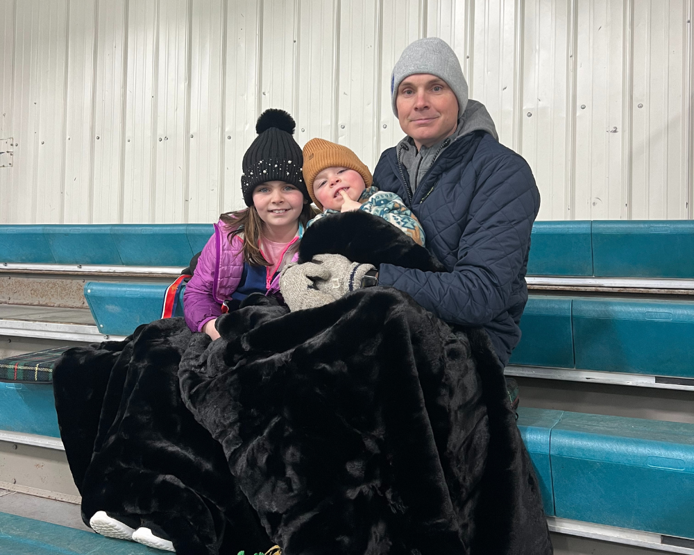 6 Essentials to Bring When Attending a Hockey Game