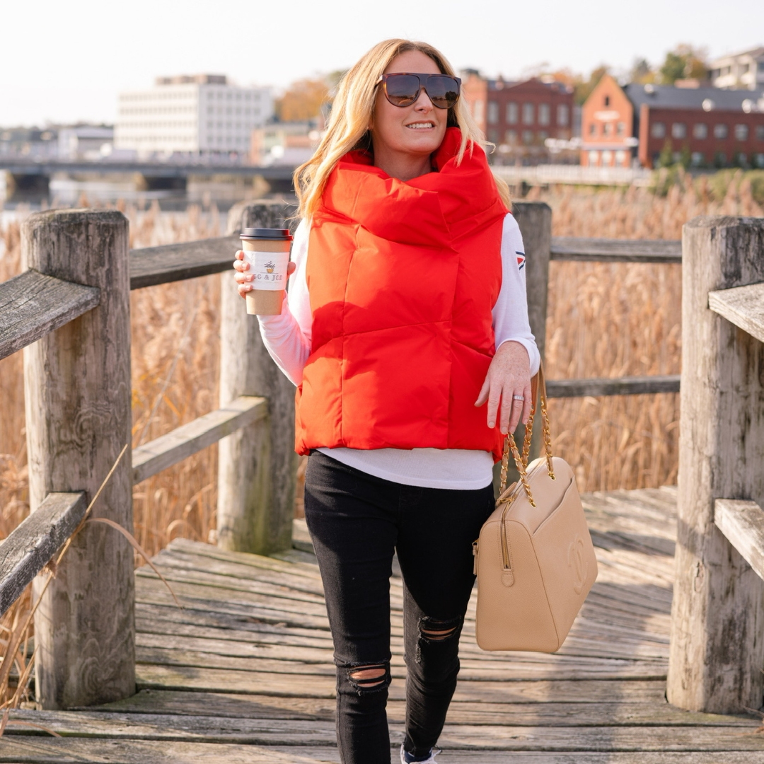 Red puffer best sale vest australia