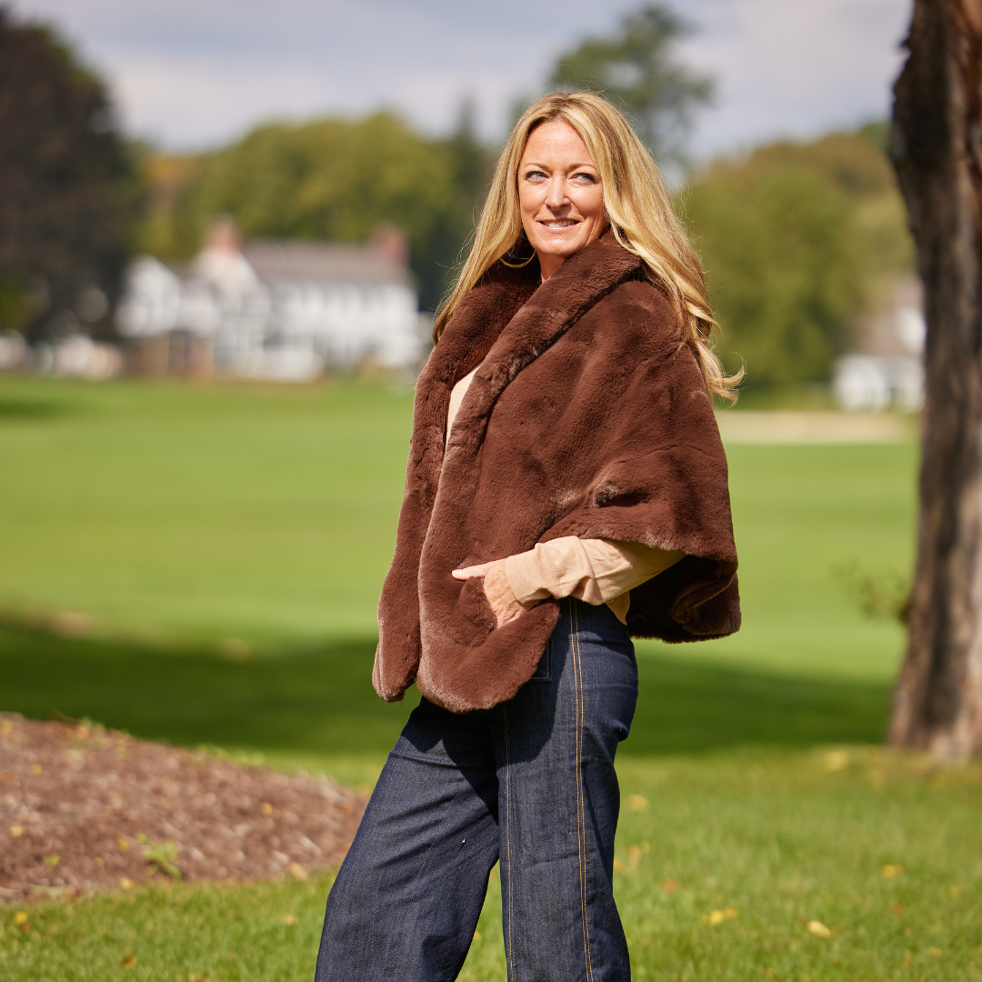 Faux 2025 fur capelet