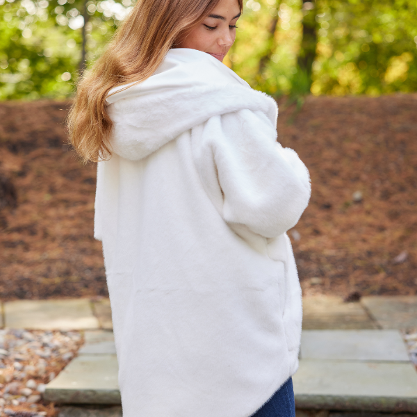 windproof waterproof cardigan faux fur white oversized hood