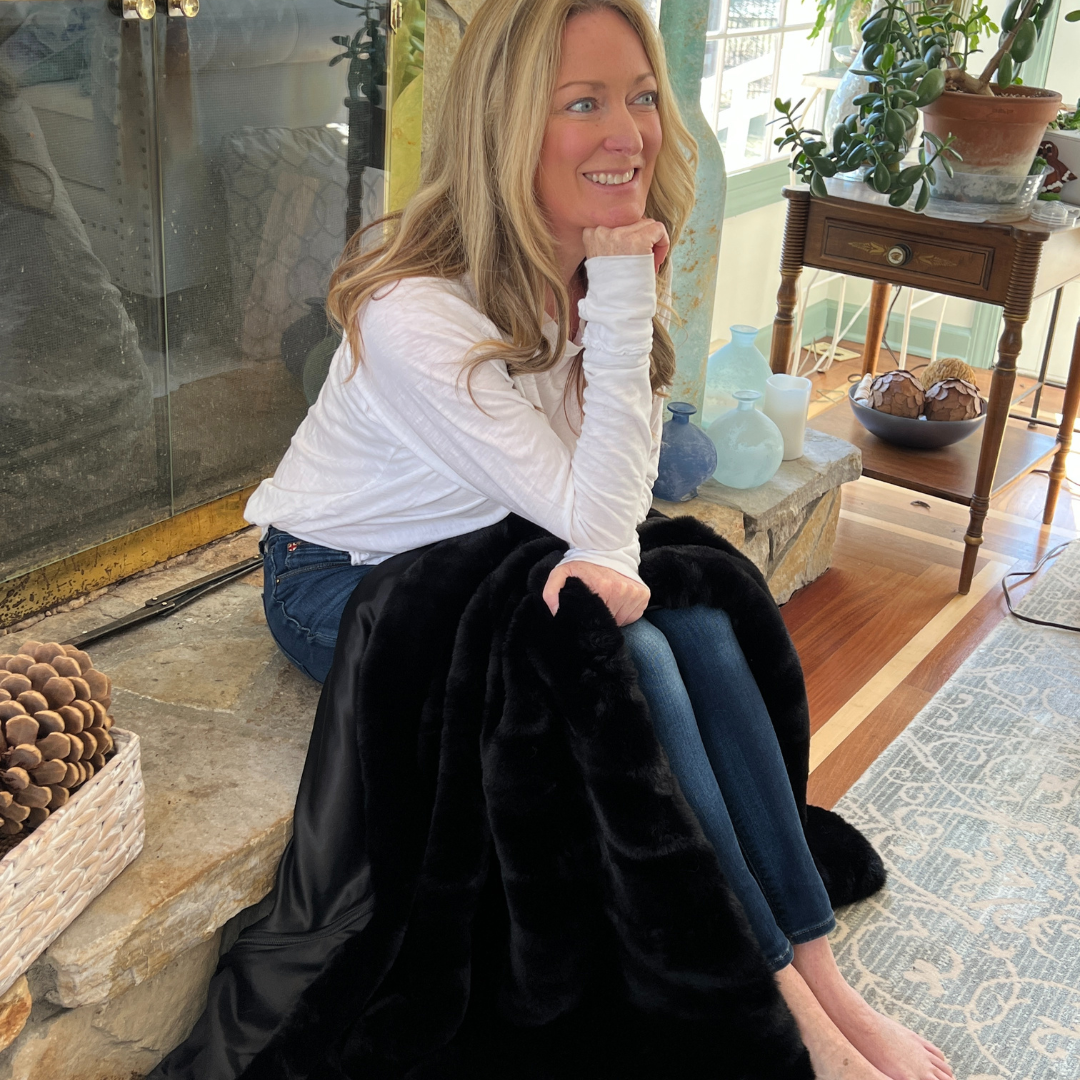 Black TS Luxe Long Lap Blanket